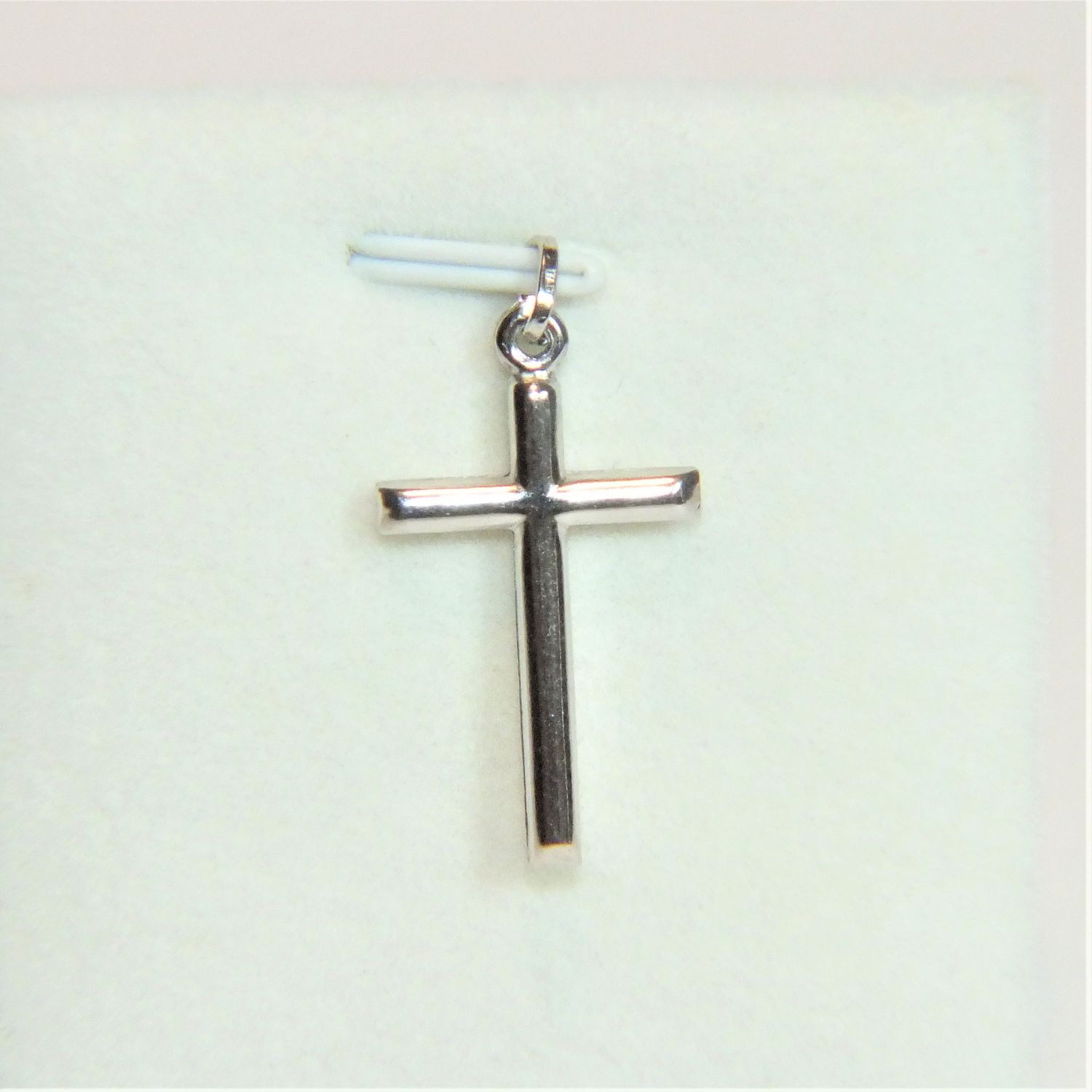 Gold 1314 18K White gold pendant (cross), 3mm x 15mm x 2mm